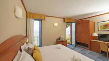Minibar, in-room safe, soundproofing, free cots/infant beds
