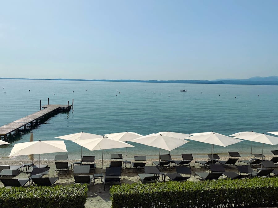 Private beach, sun-loungers, beach umbrellas, beach towels