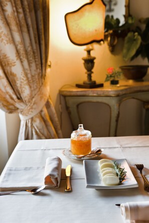 Desayuno continental incluido todos los días