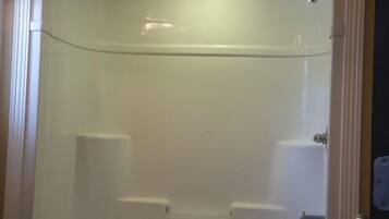 Apartment, 2 Bedrooms (Queen and Double 1st floor) | Bathroom shower