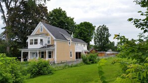 Exterior - Work Play Suites (Fredericton)