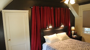 Room - Work Play Suites (Fredericton)