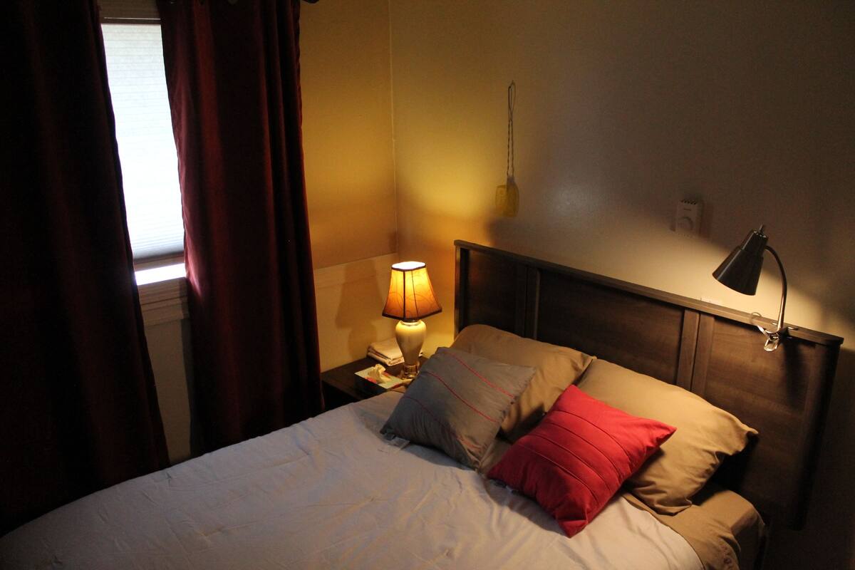 Departamento, 1 habitación (Queen Bed) | Tabla de planchar con plancha, camas extra gratis y wifi gratis