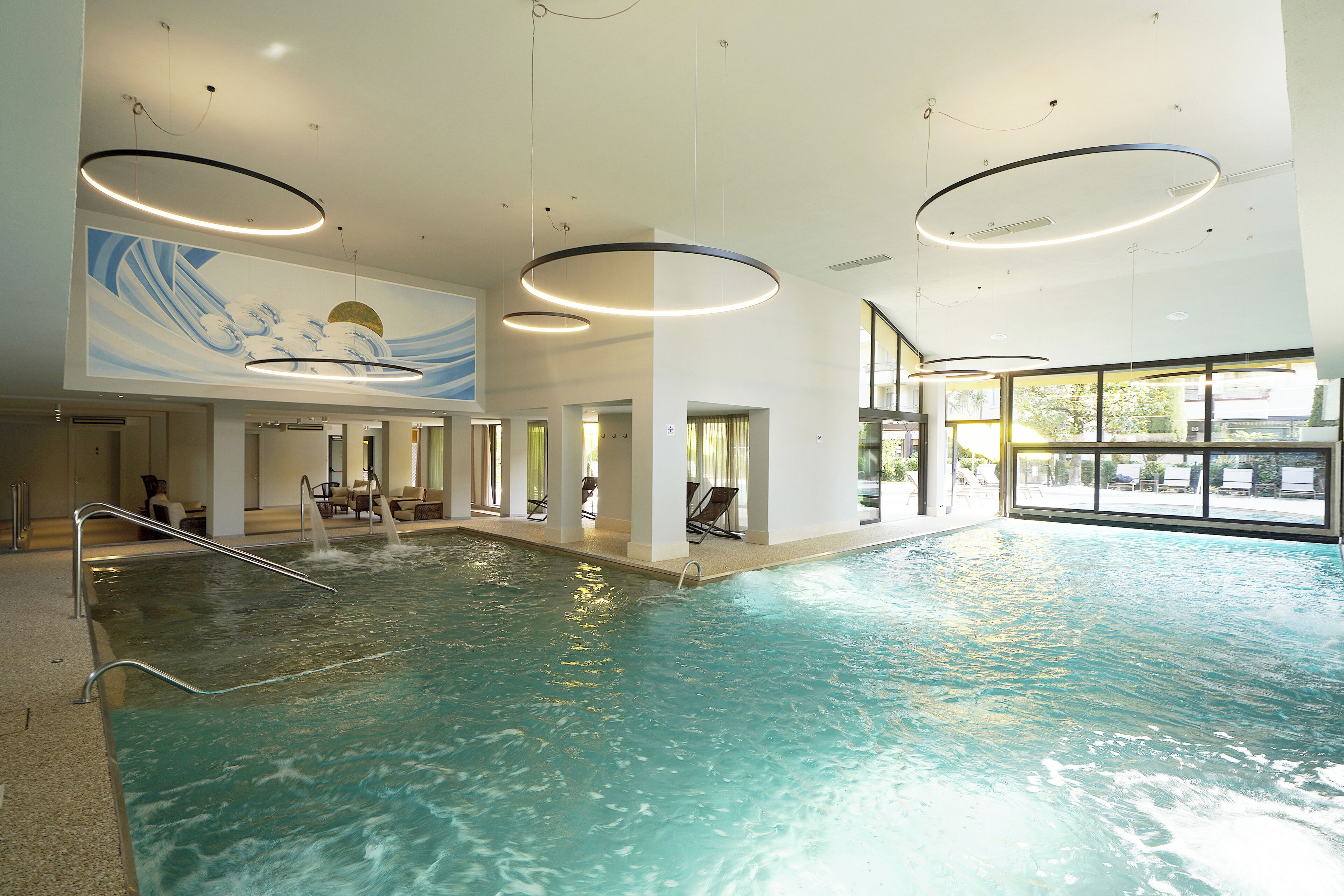 Indoor pool, seasonal outdoor pool, sun loungers
