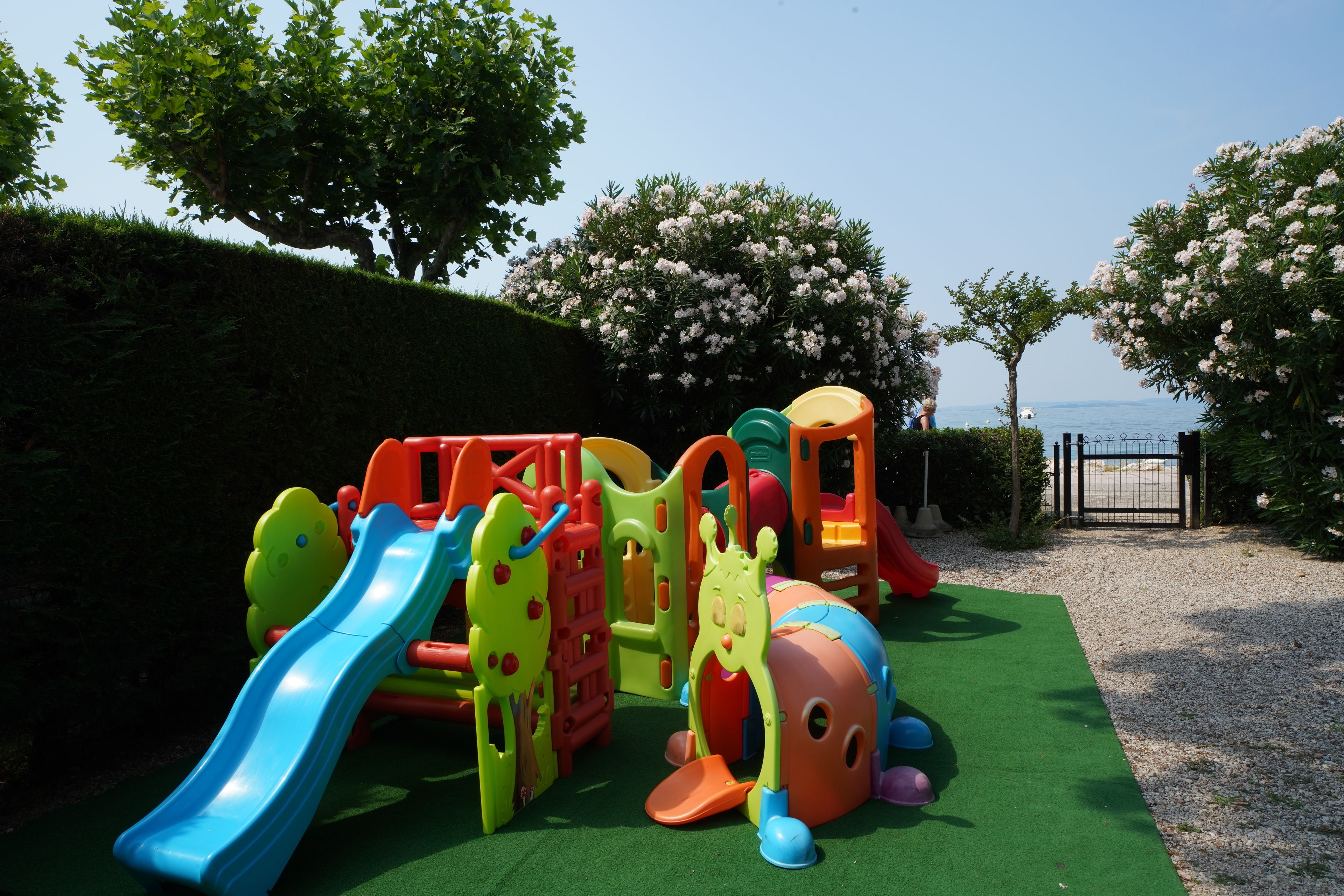 children’s play area – outdoor