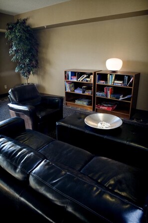 TV - Heritage Inn & Suites (Brooks)