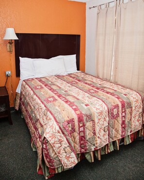 Soundproofing, free WiFi - Mustang Motel (Big Lake)