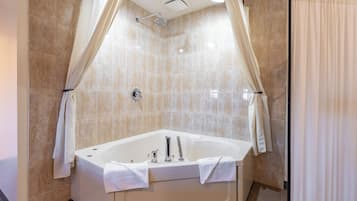 Premium bedding, pillowtop beds, minibar, desk