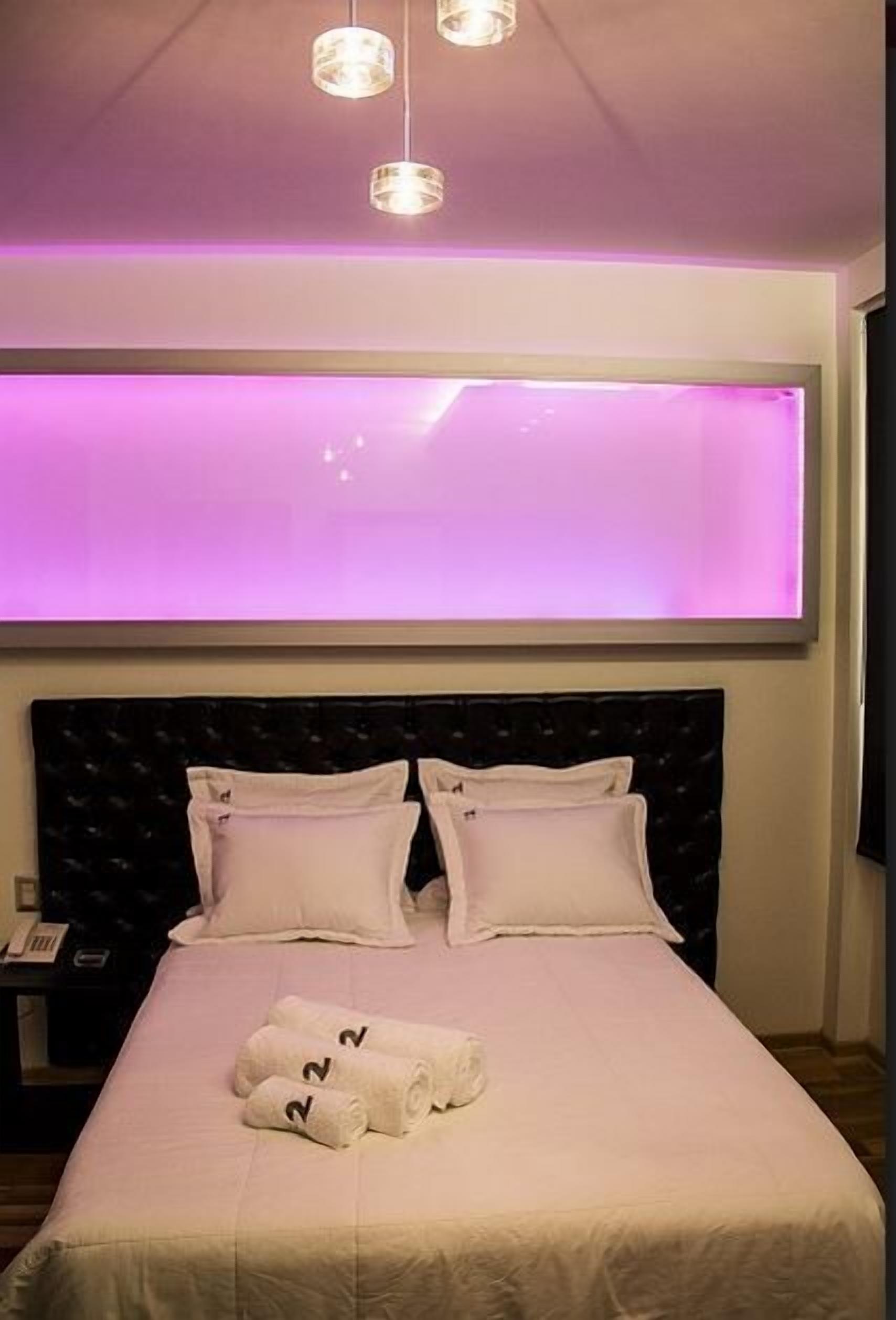 superior double room | individually decorated, desk, free wifi, bed sheets