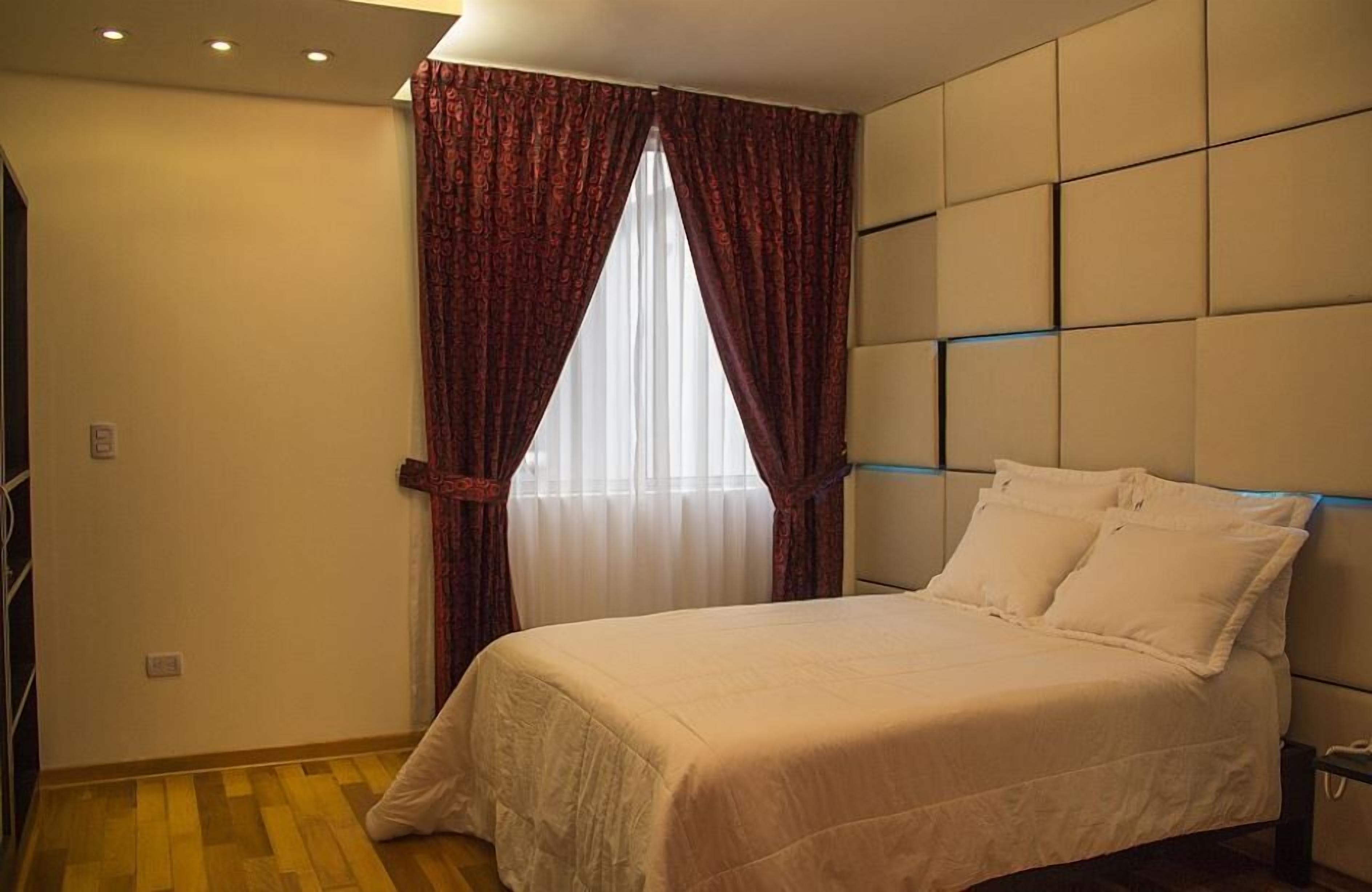 single room | individually decorated, desk, free wifi, bed sheets
