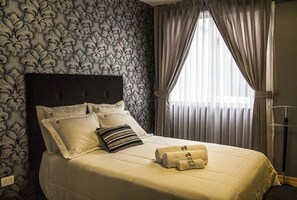 Single Room | Individually decorated, desk, free WiFi, bed sheets - Due Hotel (Víctor Larco Herrera)