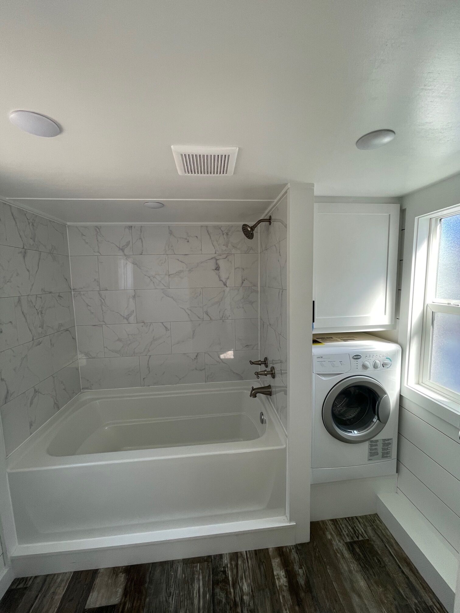 superior room | bathroom | shower, free toiletries, hair dryer, towels