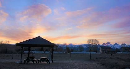 Teton Peaks Resort