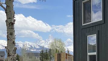 Superior Room | Premium bedding, pillowtop beds, laptop workspace, free WiFi