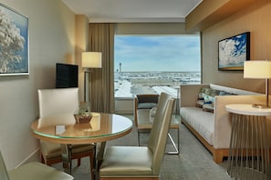1 bedroom, premium bedding, down comforters, pillowtop beds