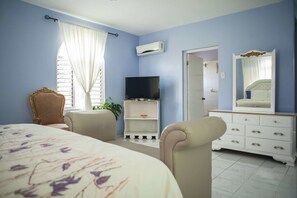 Suite ejecutiva, 1 cama King size | 1 habitación, wifi gratis y ropa de cama 