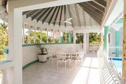 Diamond Villas and Suites