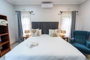 Executive Double or Twin Room, 1 King Bed, Non Smoking, Bathtub | Premium bedding, in-room safe, individually decorated - Mopani Lodge Victoria Falls (Victoria Falls)