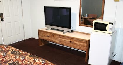 Economy Inn