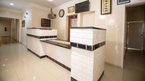 Reception - Wild Trekkers Lodge (Victoria Falls)