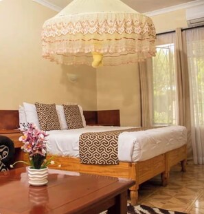 Dobbeltrom – deluxe | Wi-fi (inkludert), sengetøy og rullestolvennlig