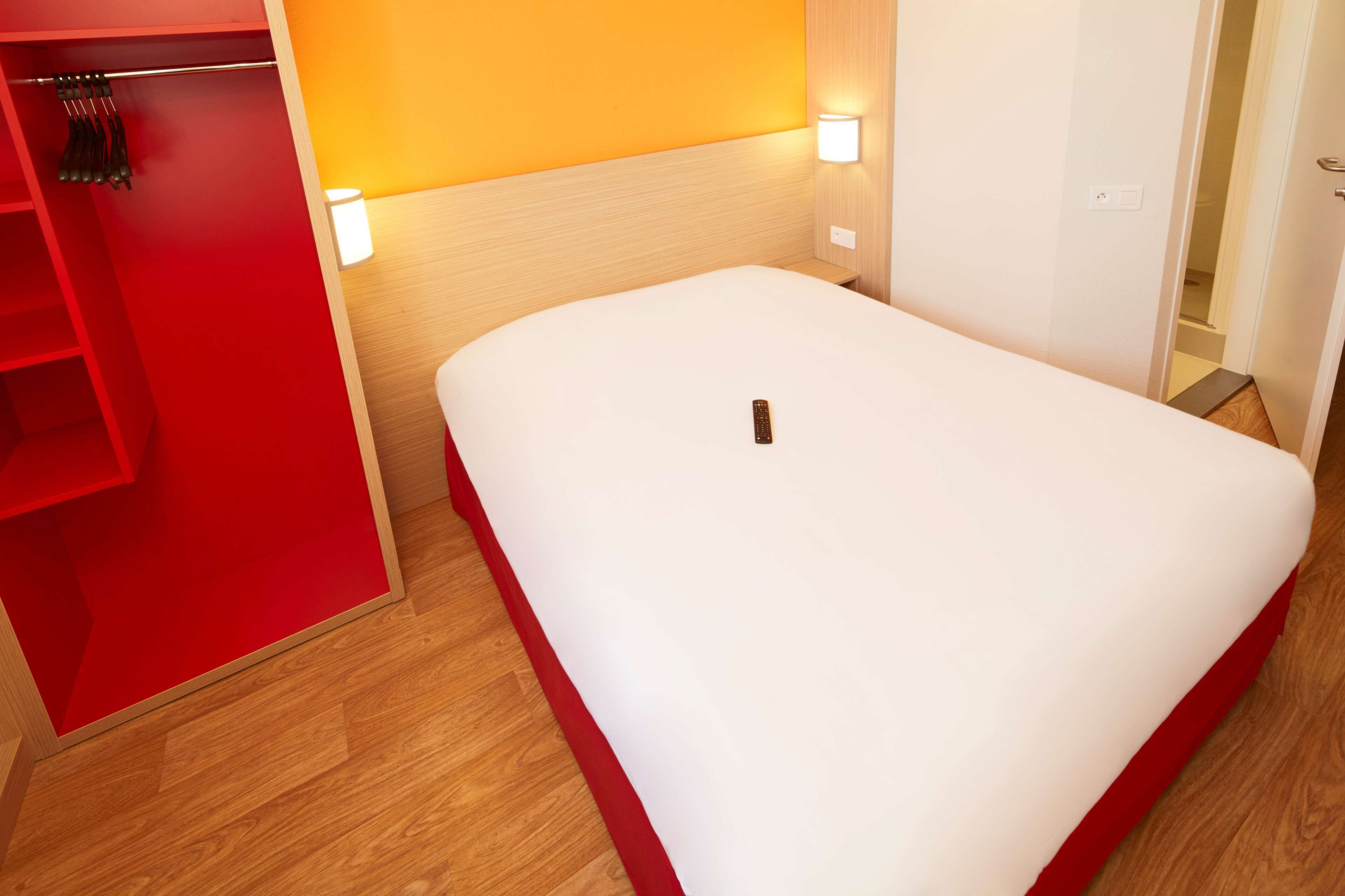 standard room, 1 double bed | premium bedding, desk, soundproofing, free cots/infant beds