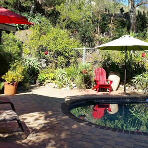 Hồ bơi ngoài trời