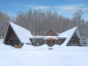 Front of property - Birch Ridge Inn (Killington)