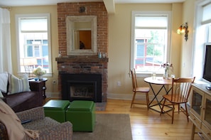 Studio Suite, Non Smoking, Kitchen | Living room | Flat-screen TV