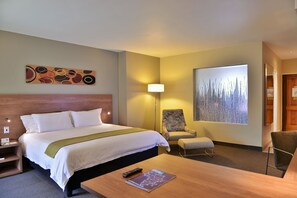 Rom – premium, 1 soverom (Silverbirch Double 4*) | Sengetøy av topp kvalitet, safe på rommet og skrivebord for bærbar PC