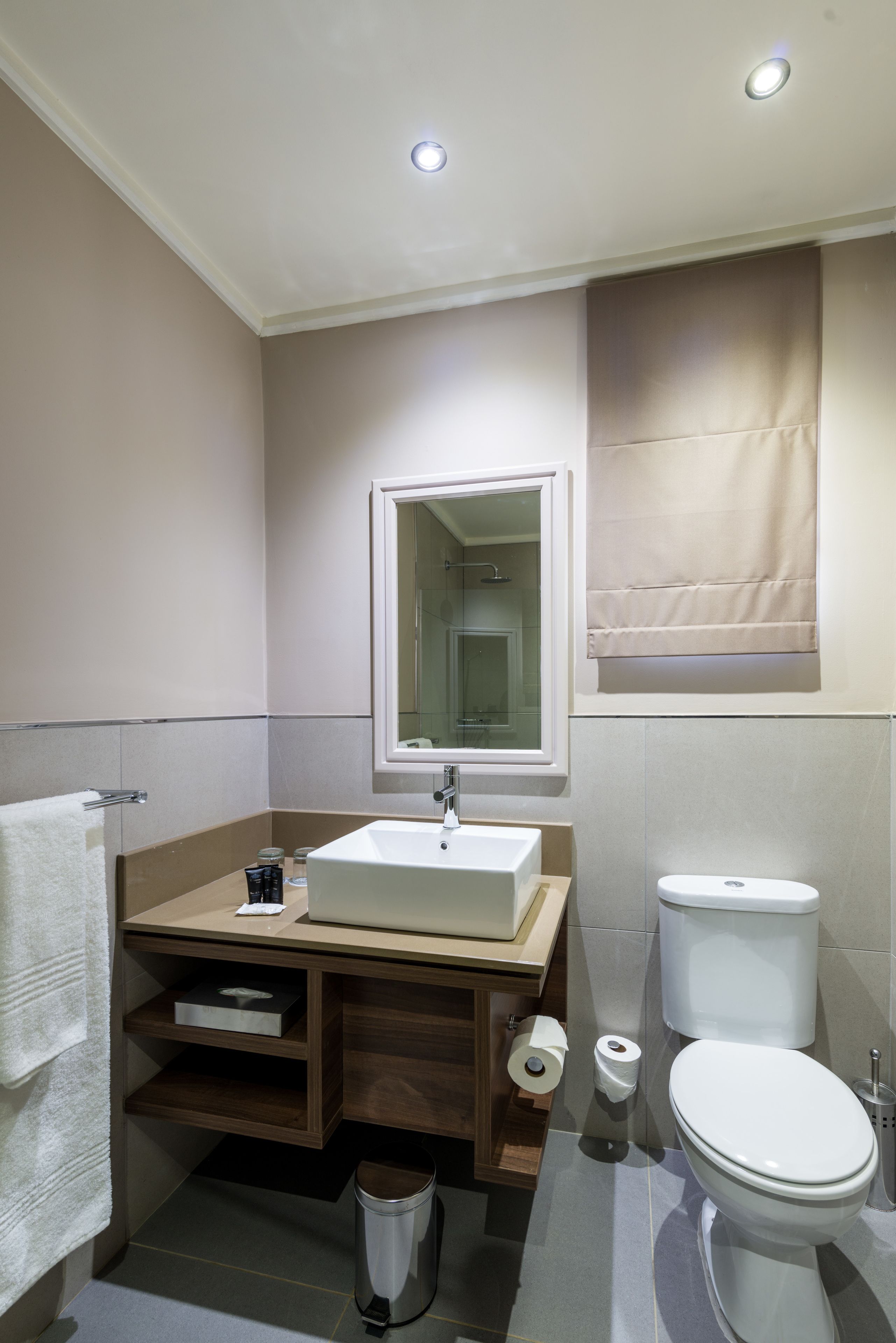 deluxe room, 2 queen beds, non smoking, garden view (silverbirch double 4*) | bathroom | separate bathtub and shower, free toiletries, hair dryer, bathrobes