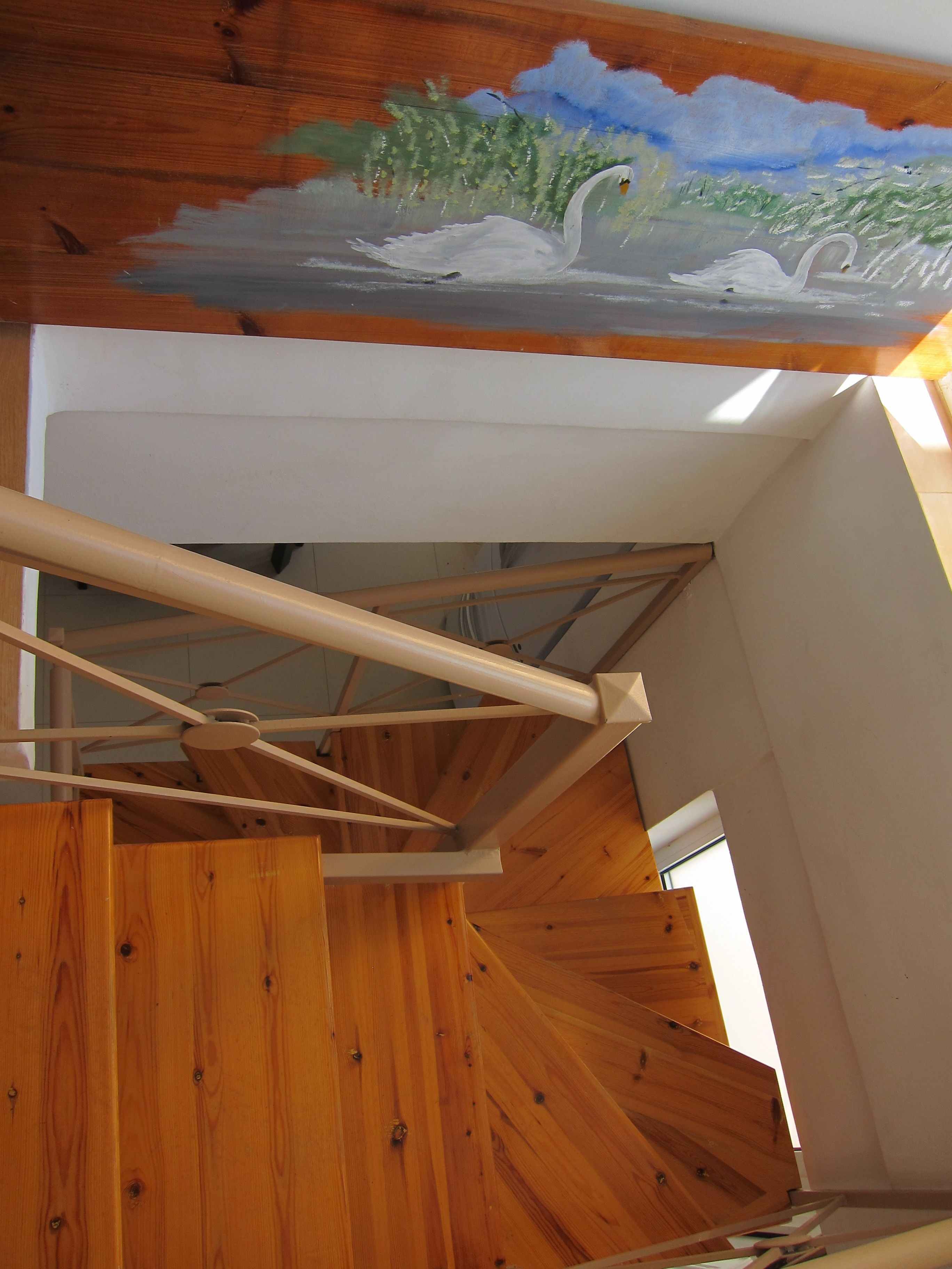 house, 3 bedrooms | staircase