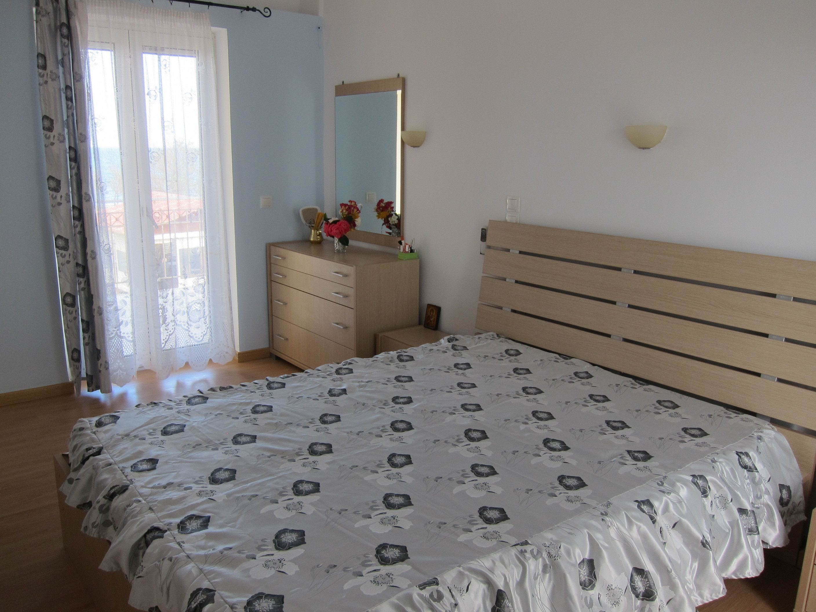 Coffres-forts dans les chambres, Wi-Fi gratuit, draps fournis