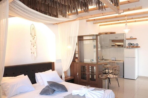 In-room safe, cribs (free), rollaway beds (free), WiFi (free) - Tsalos Hotel (Hersonissos)