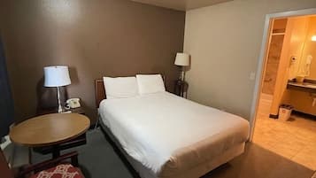 Standard Room, 1 Queen Bed, Accessible, Refrigerator & Microwave