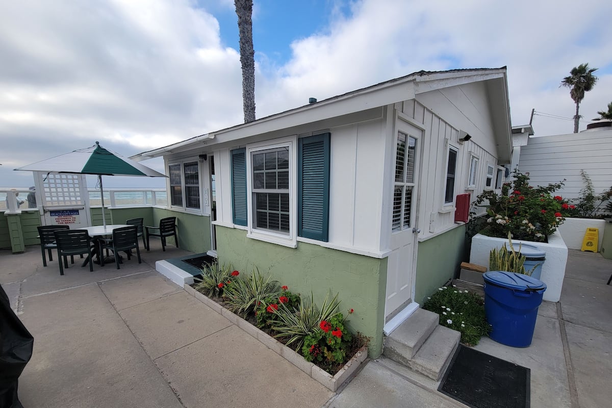 Standard Cottage, 2 Bedrooms, Beach View, Oceanfront | Terrace/patio