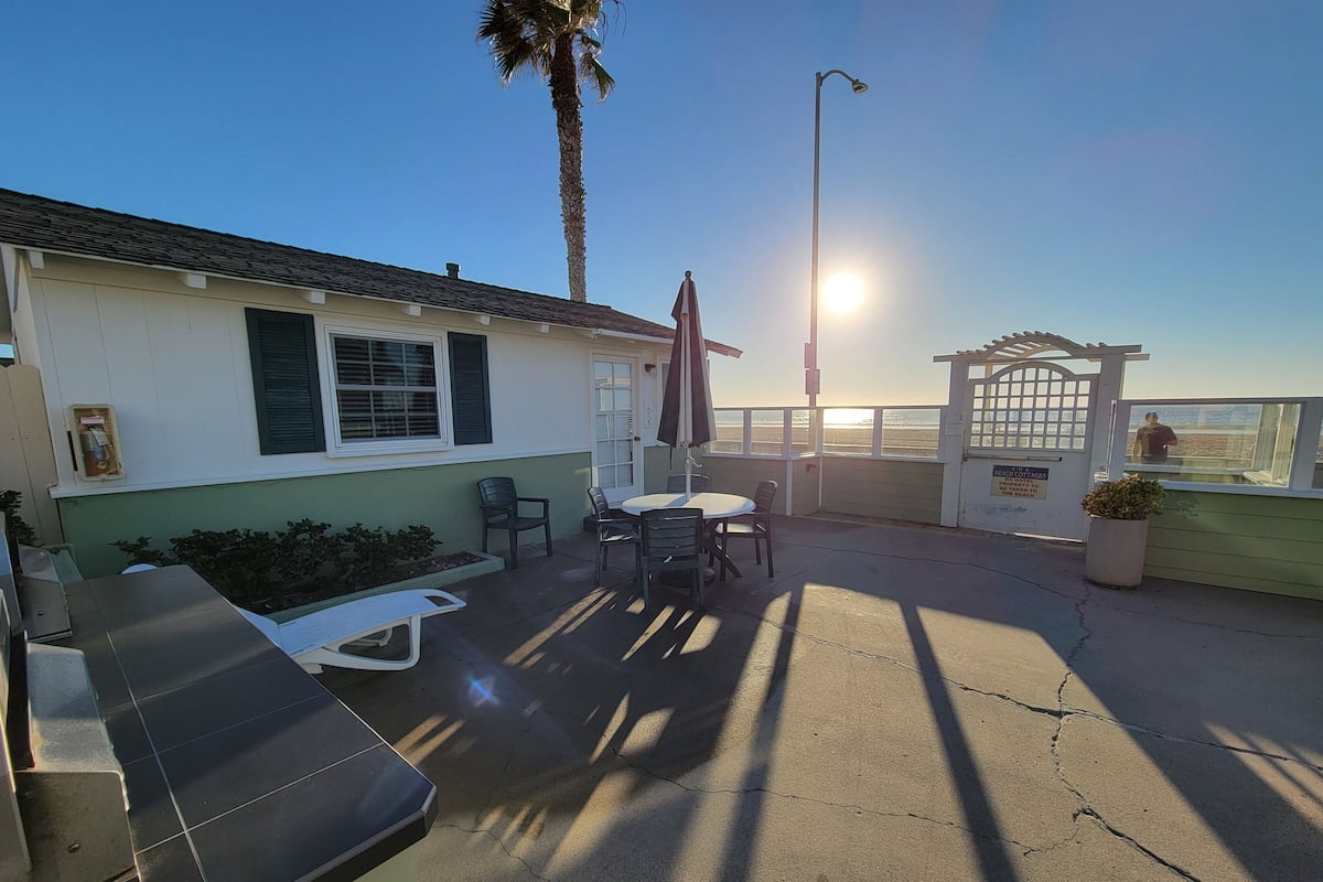 Standard Cottage, 1 Bedroom, Beach View, Oceanfront | Terrace/patio