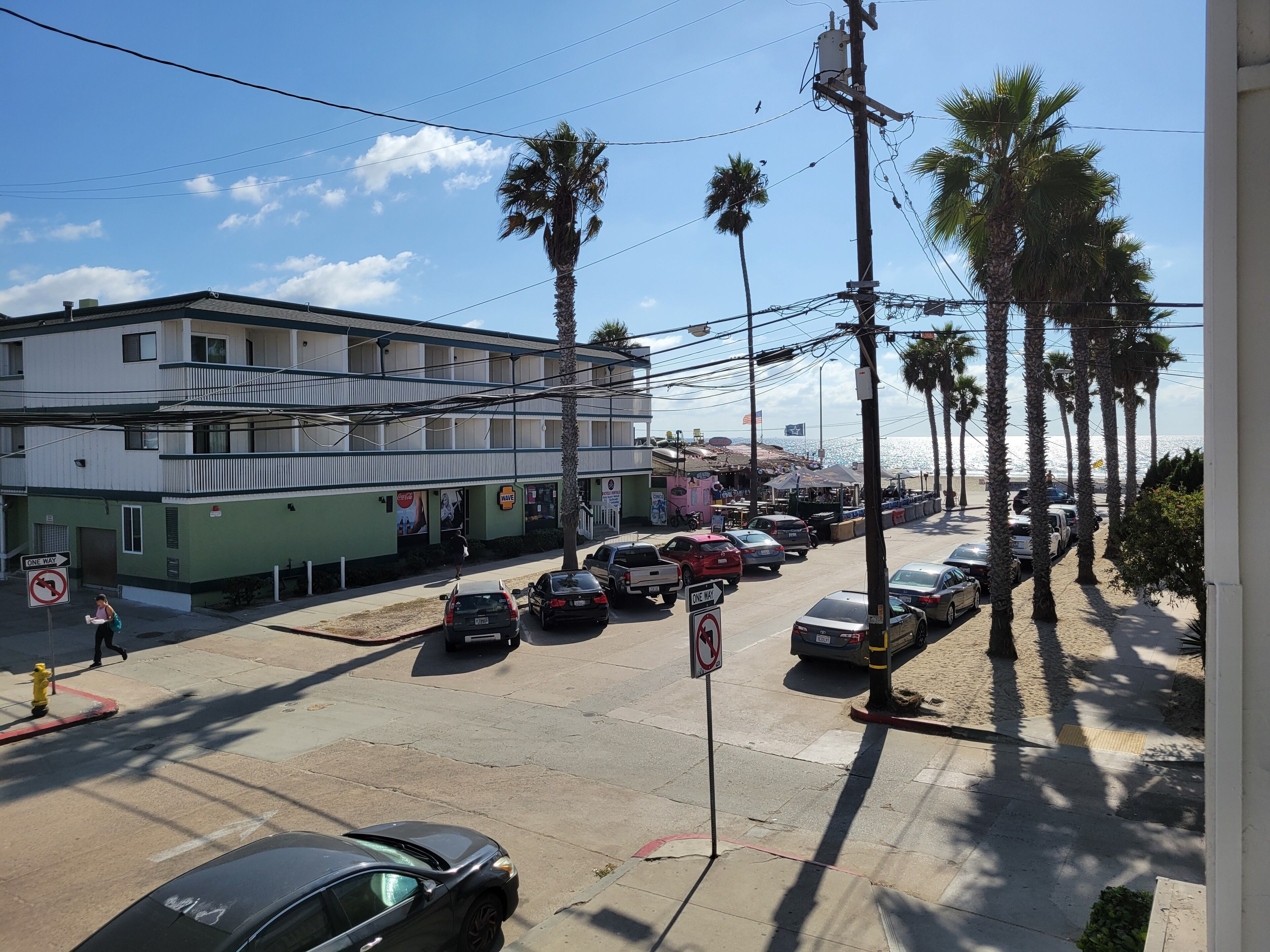 Estudio Deluxe, varias camas, balcón, en edificio contiguo (No Elevator, No View) | Vista a la ciudad