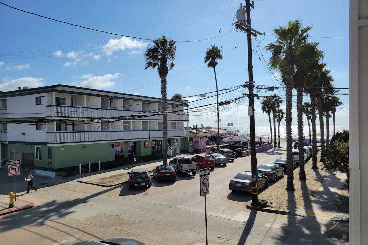 Deluxe Studio, Multiple Beds, Balcony, Annex Building (No Elevator, No View) | City view