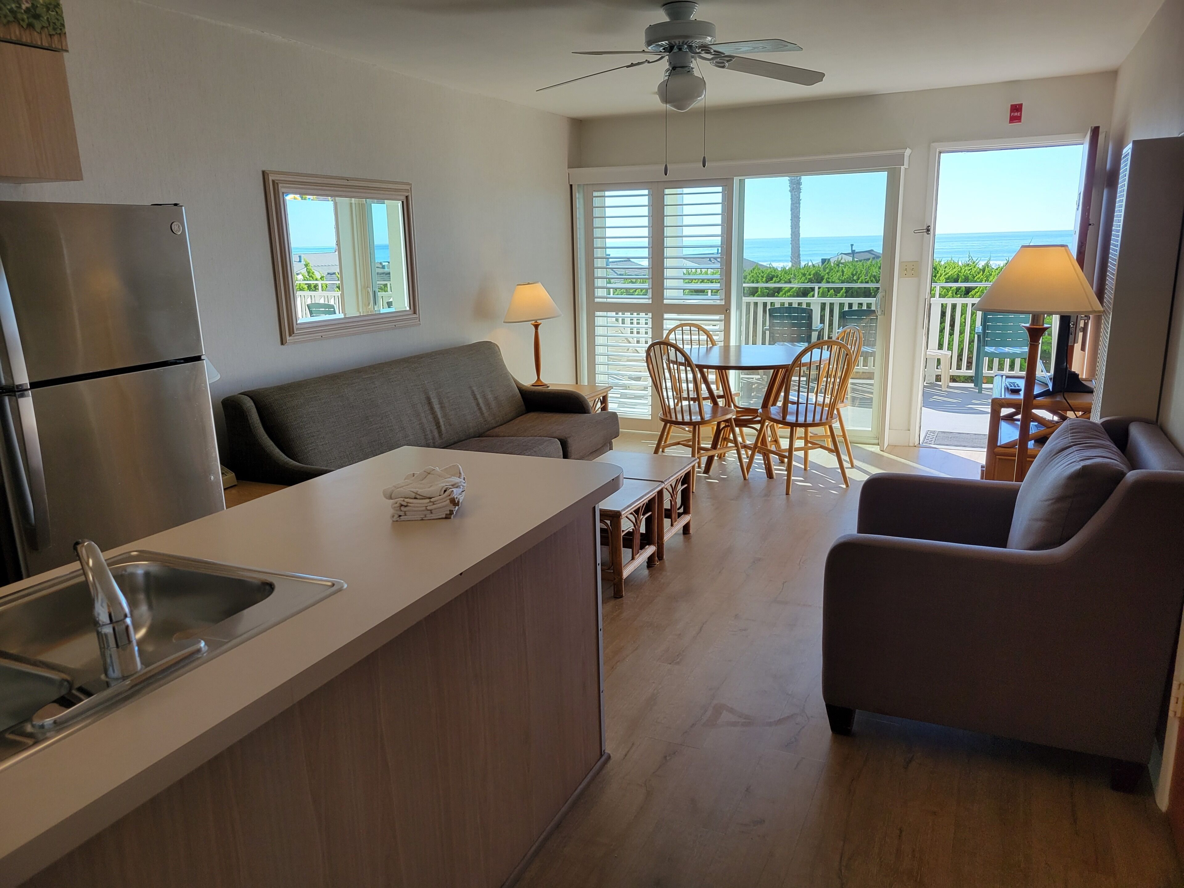 Standaard appartement, 1 queensize bed met slaapbank, keuken, uitzicht op oceaan | Een strijkplank/strijkijzer, gratis wifi, beddengoed