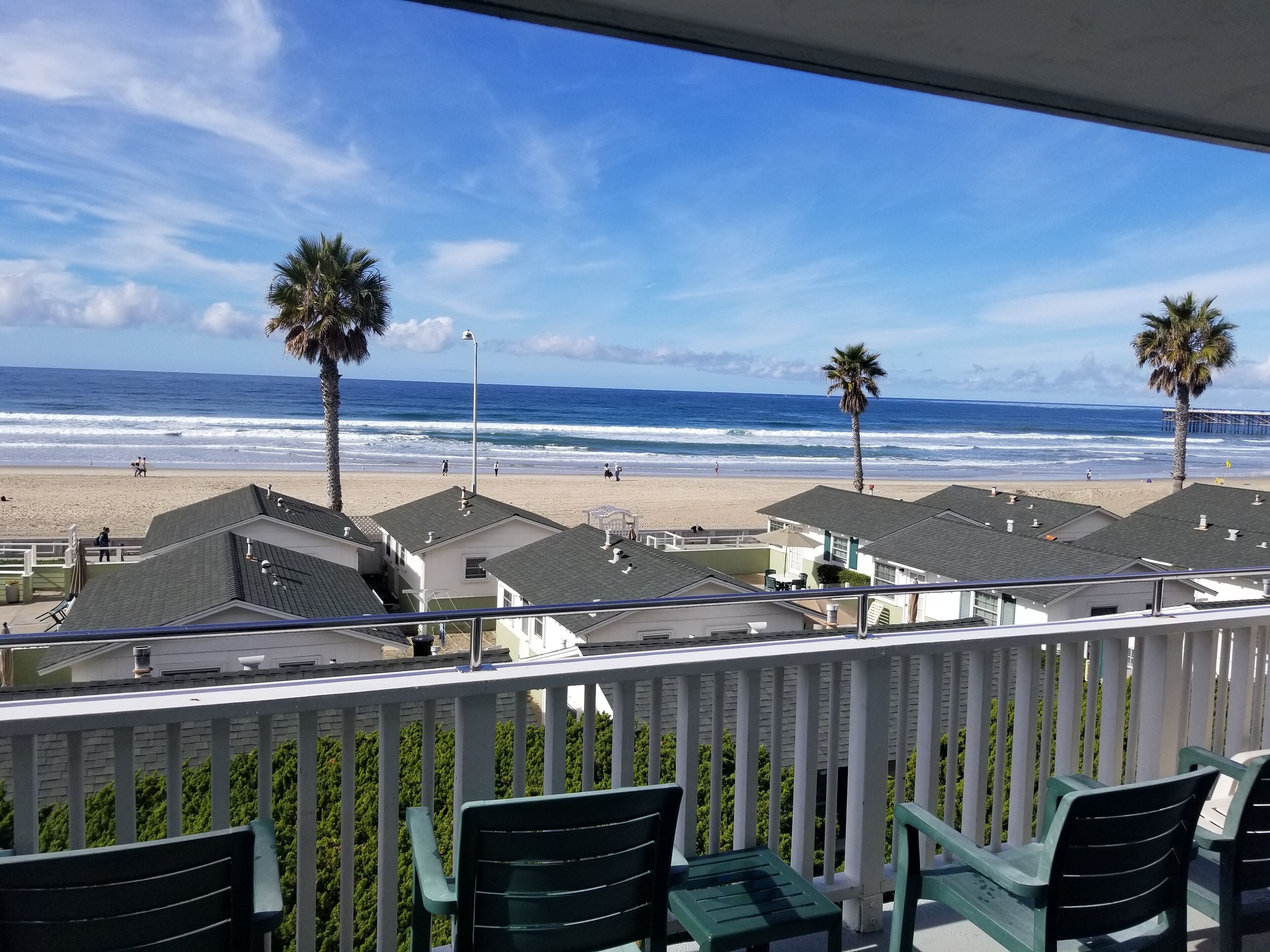 Motel Room, 1 Queen Bed, Main Building, 3rd Floor | Beach/ocean view