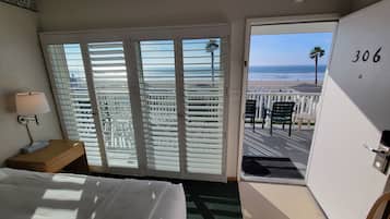 Chambre Standard, 1 grand lit, vue océan, vue mer | Fer et planche à repasser, Wi-Fi gratuit, draps fournis