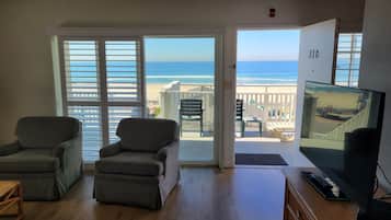 Standard Apartment, 2 Bedrooms, Terrace, Sea View | Beach/ocean view