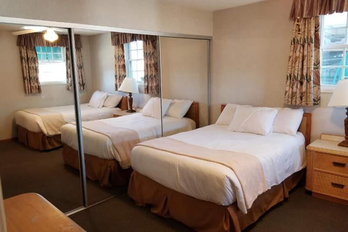 1 bedroom, iron/ironing board, free wifi, bed sheets