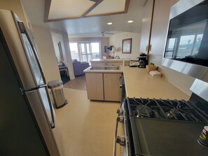 Standard Suite, 2 Bedrooms, 2 Bathrooms, Beach View | Iron/ironing board, free WiFi, bed sheets