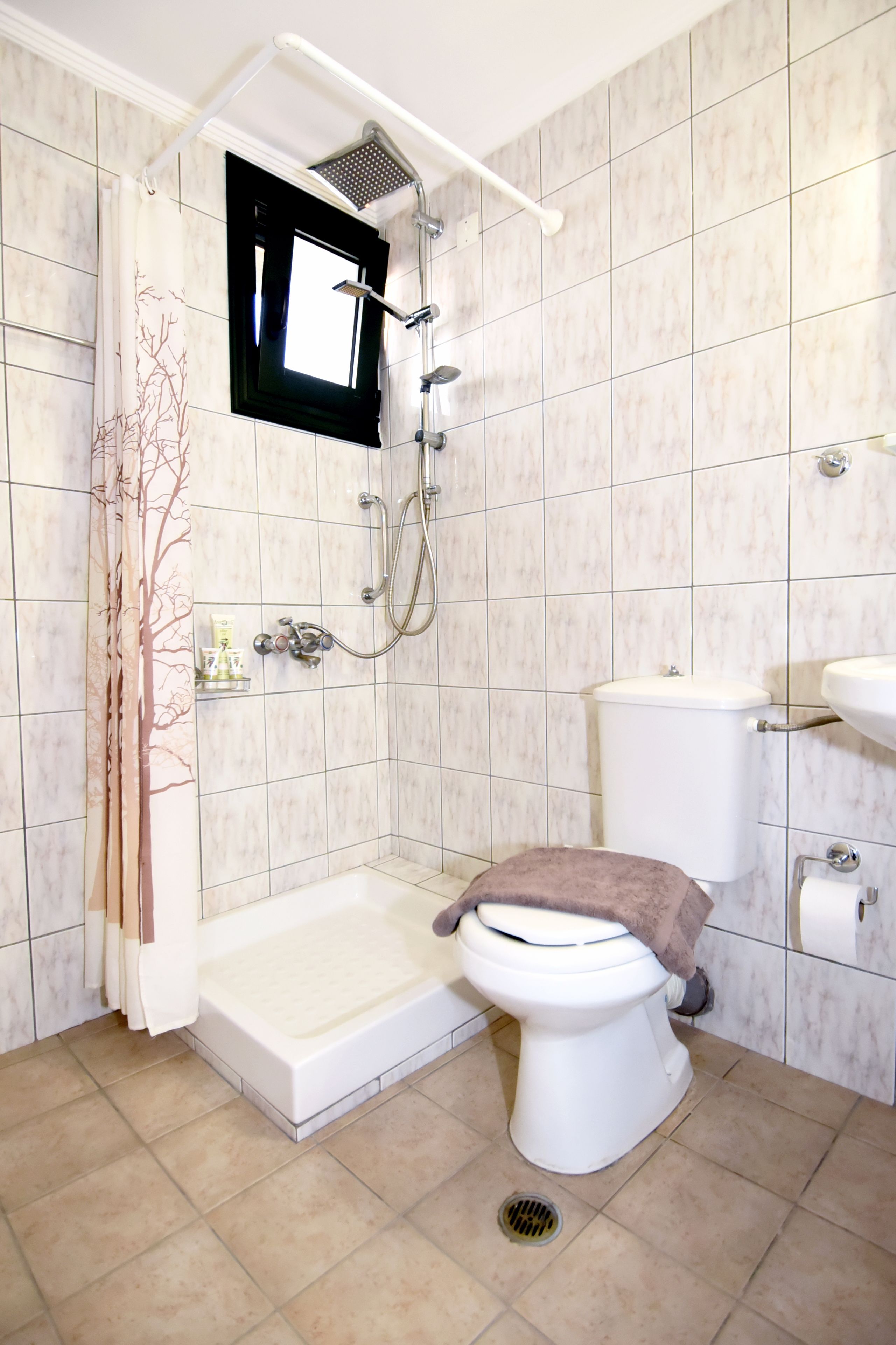 Photo - Aspri Petra Apartments