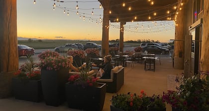 Ninepipes Lodge