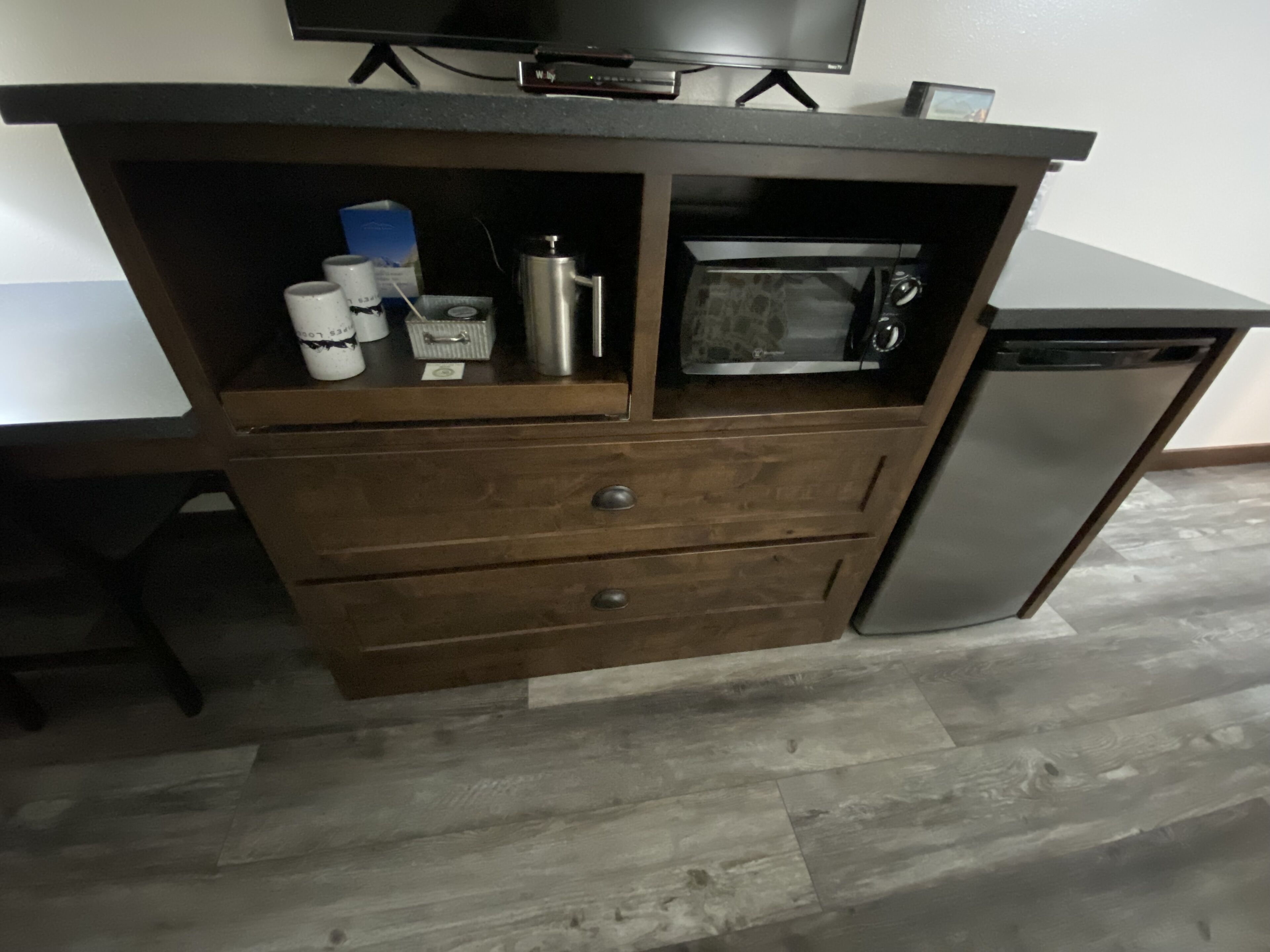 1 bedroom, pillow-top beds, individually decorated