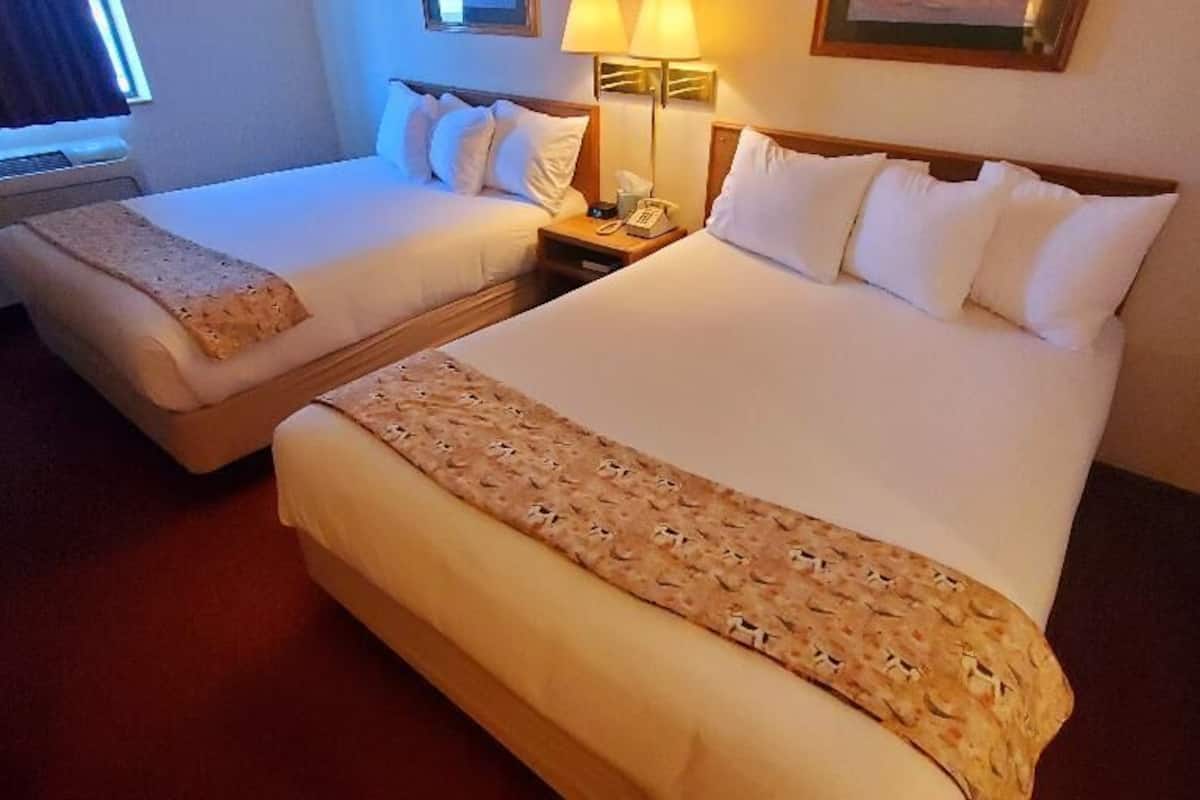 1 bedroom, blackout curtains, rollaway beds, free wifi