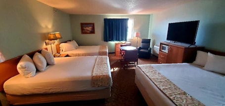 Standard Room, Multiple Beds, Non Smoking